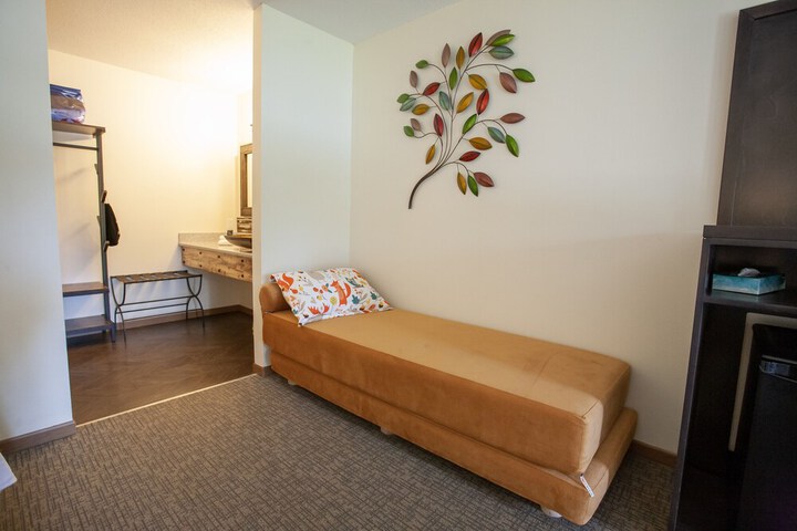 Room 87 of 170
