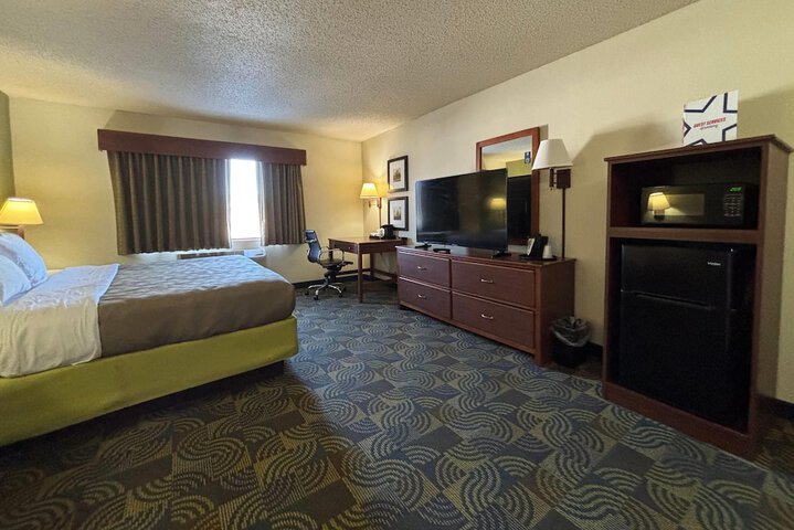 AmericInn by Wyndham Kewanee