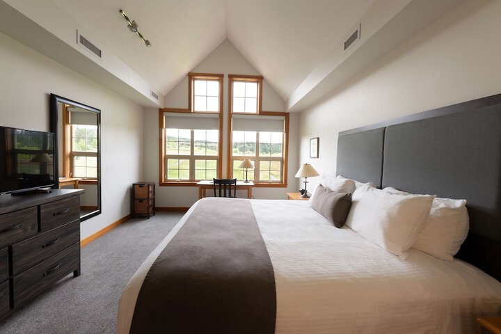 Room 43 of 136