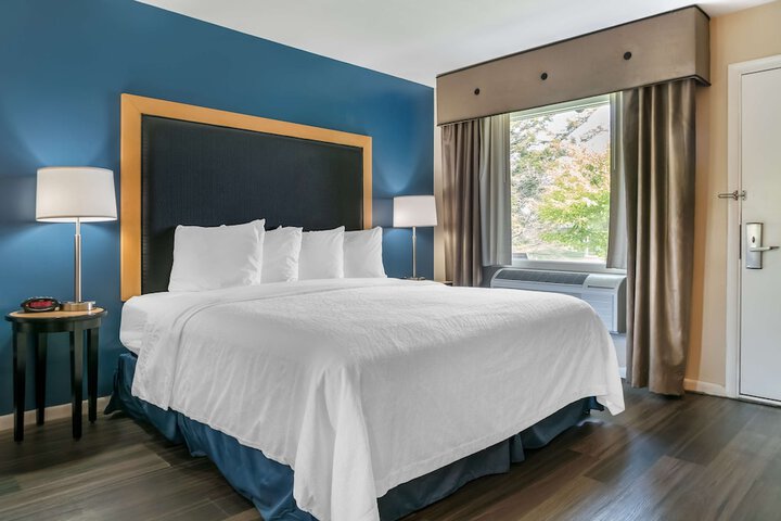 Best Western River Terrace