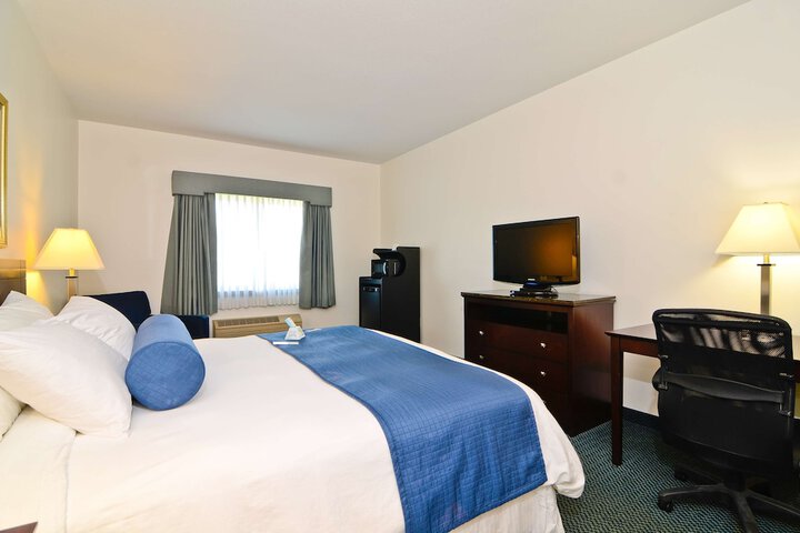 Room 15 of 28