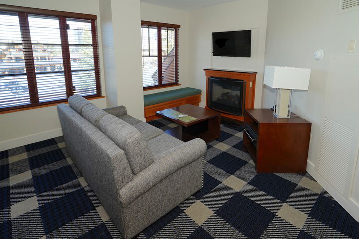 Heavenly Village Condos - Grand Residence