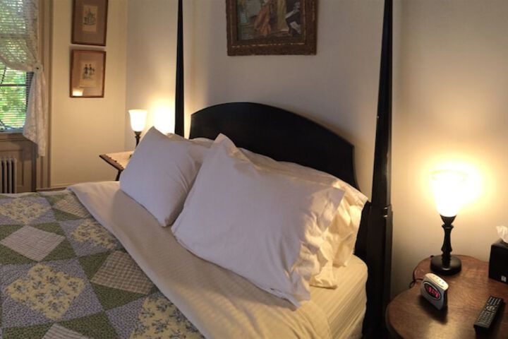 Room 17 of 79