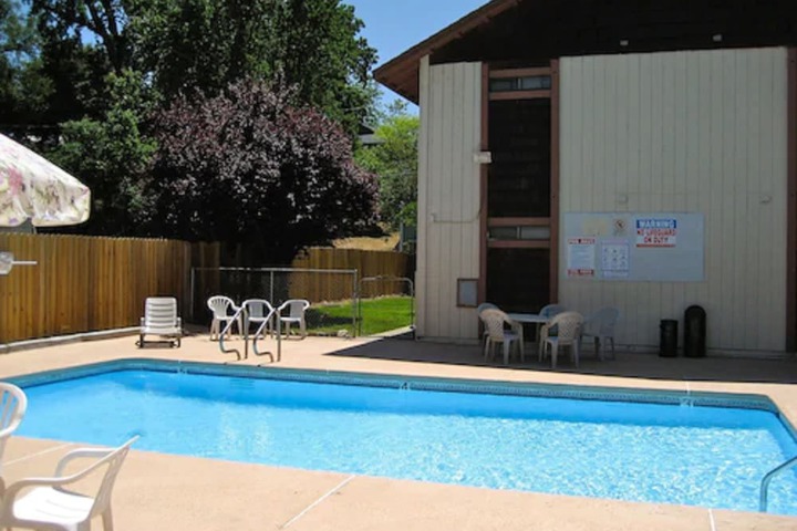 Pool 5 of 21