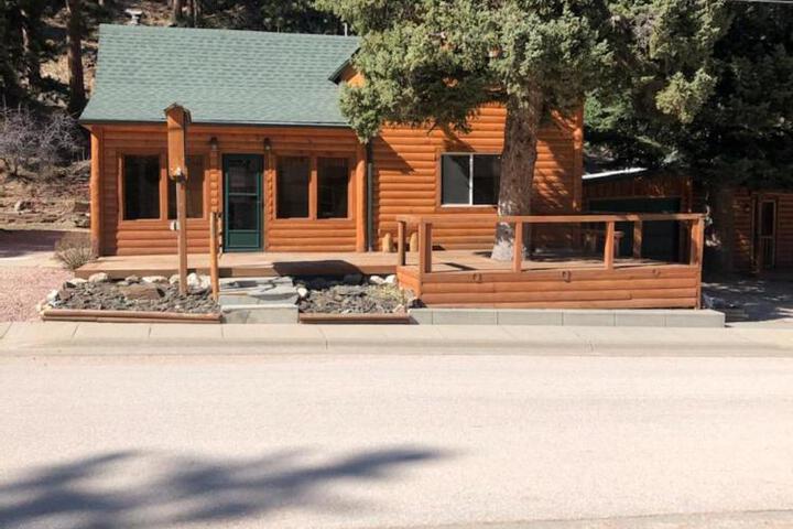 Allen Gulch Cabins