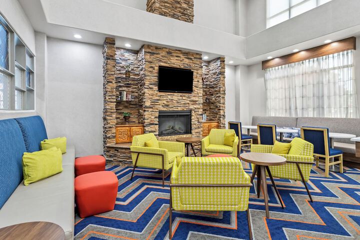 Hampton Inn & Suites Farmington