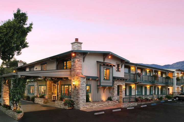 Hotel 3 of 82