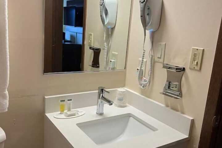 Super 8 by Wyndham Superior WI