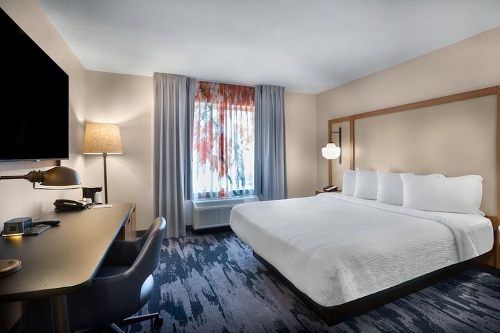 Room 15 of 36