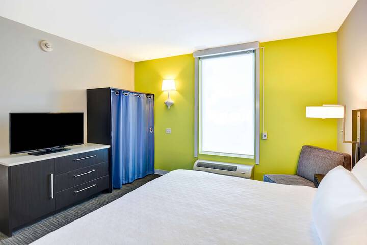 Room 15 of 41