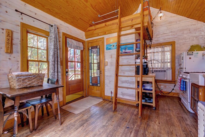 Beachside Boutique Inn – Folly Beach Rooms & Private Cottages