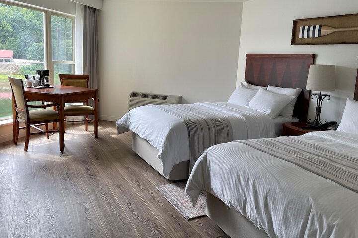 Room 10 of 24