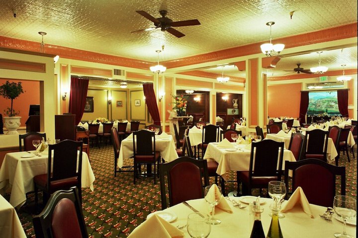 Dining 55 of 82