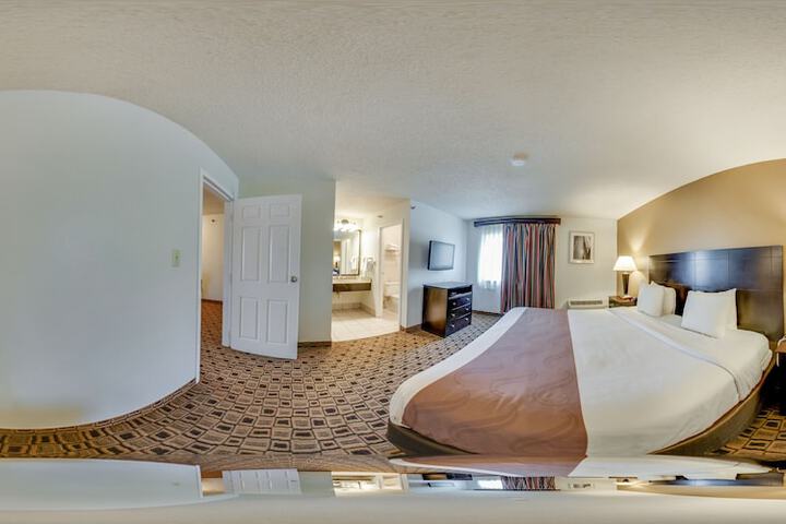 Room 13 of 25