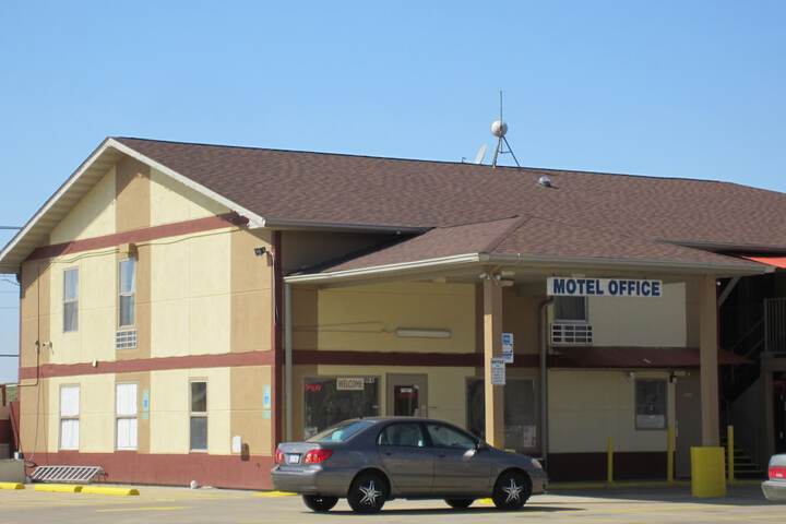Hotel 6 of 45
