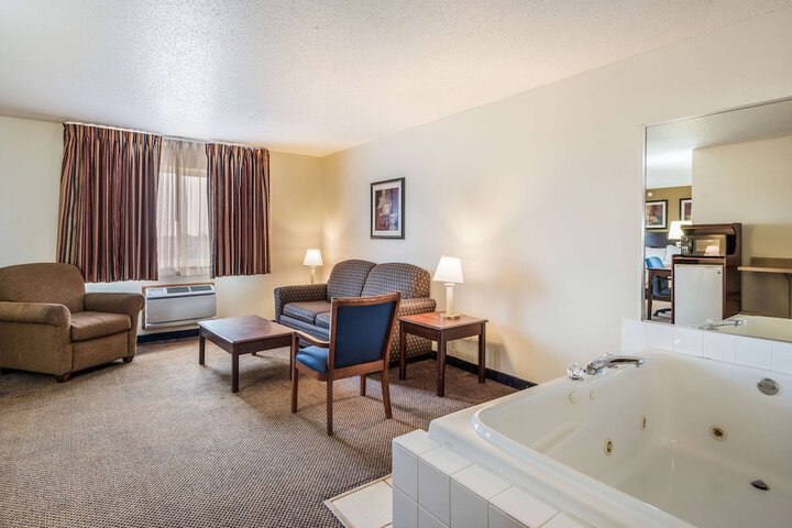 Room 35 of 54