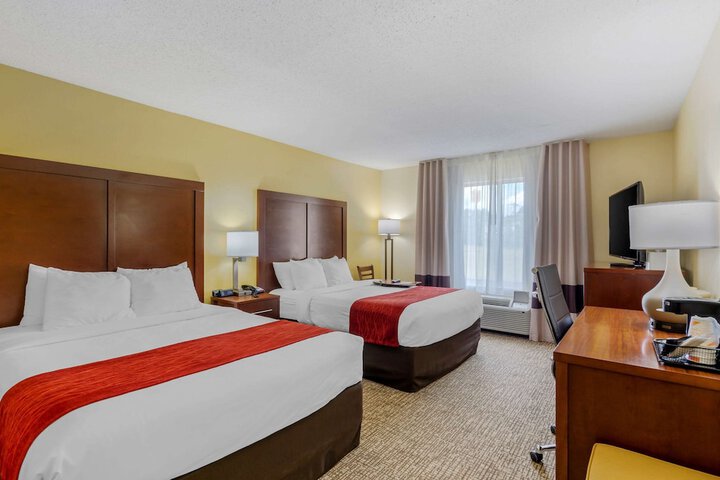 Comfort Inn & Suites Hillsville I-77
