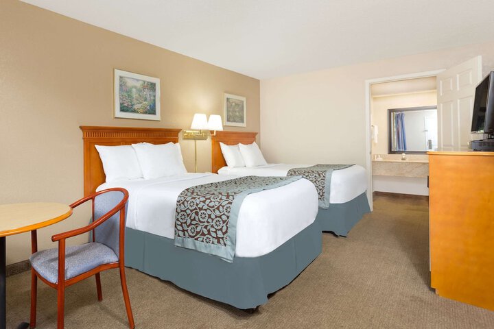 Room 7 of 20