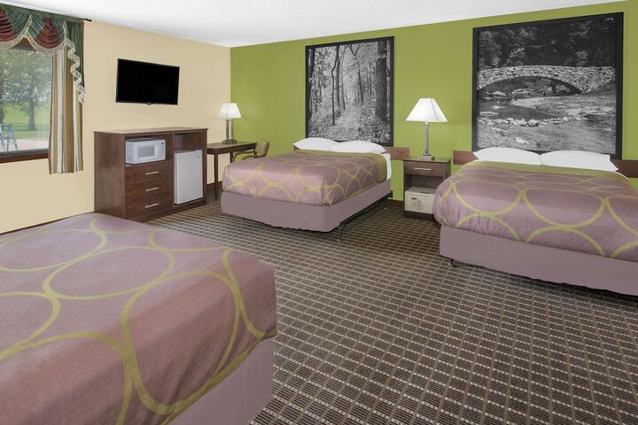 Room 14 of 21
