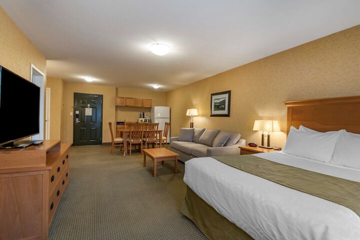 Room 42 of 61