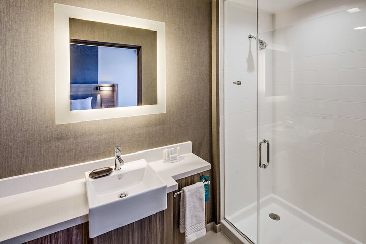 Room 21 of 57