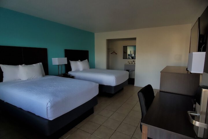 Room 8 of 20