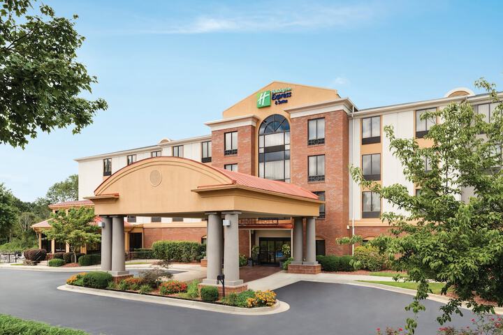 Holiday Inn Express Hotel & Suites Lavonia by IHG