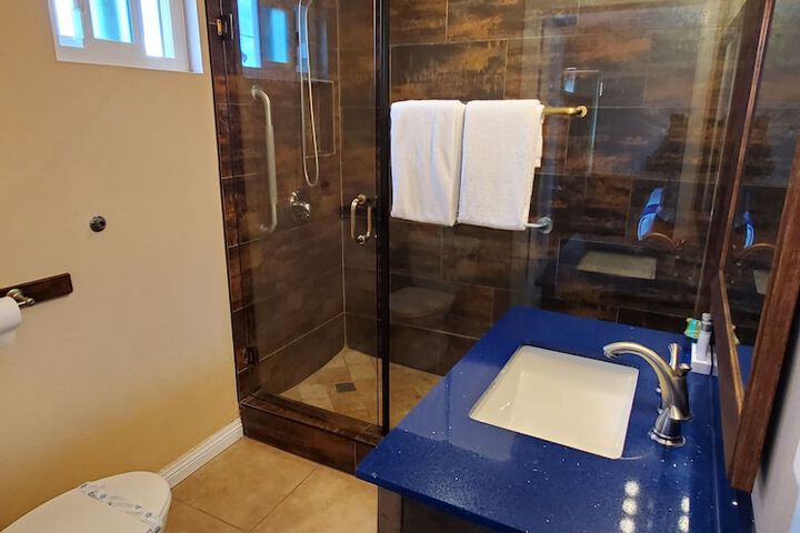 Room 10 of 48