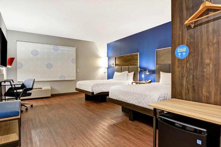 Room 8 of 30