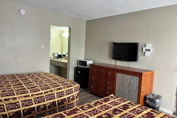 Room 16 of 32