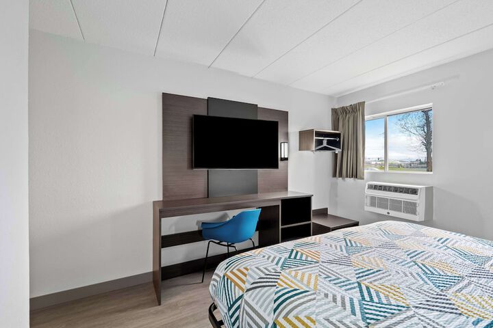 Room 21 of 28