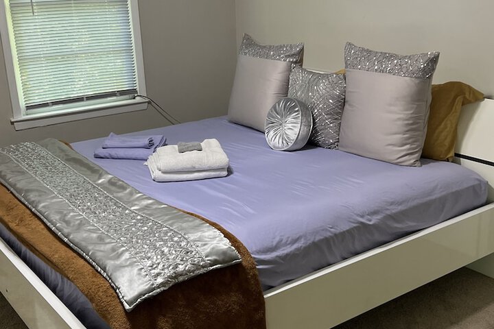 Room 53 of 60