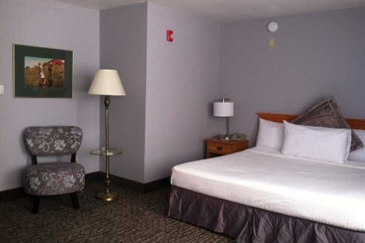 Room 16 of 32