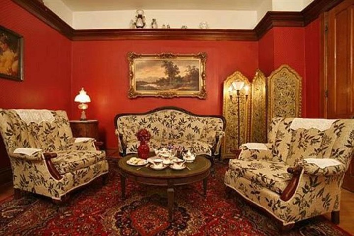 Hotel Interior 17 of 100