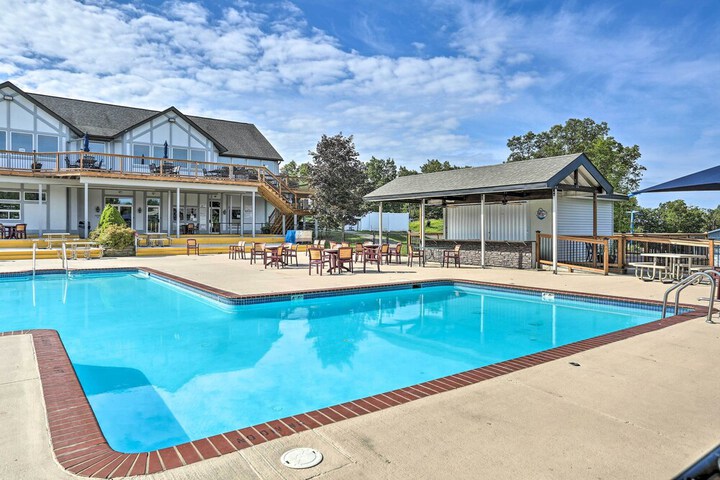 Deck Fire Pit & Pool Access at Poconos Retreat!
