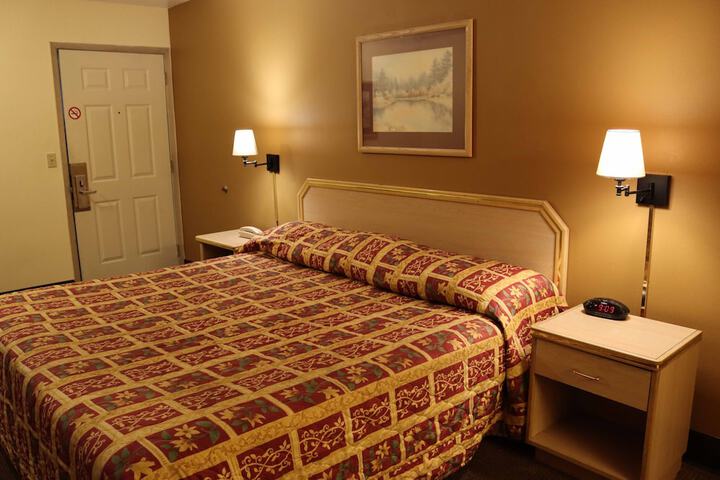 Room 12 of 22