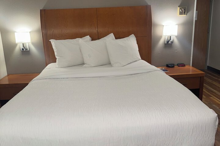 Room 16 of 39
