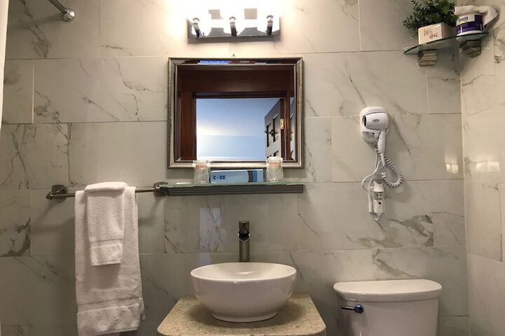 Room 34 of 35