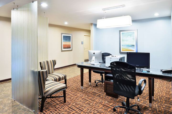 Business Center 52 of 53