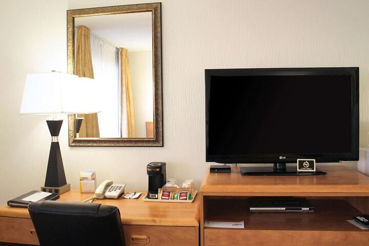 Room 38 of 64