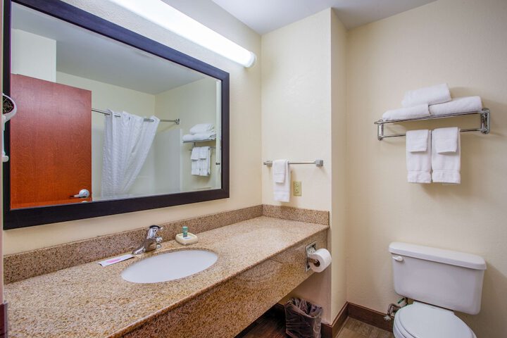 Best Western Nittany Inn Milroy