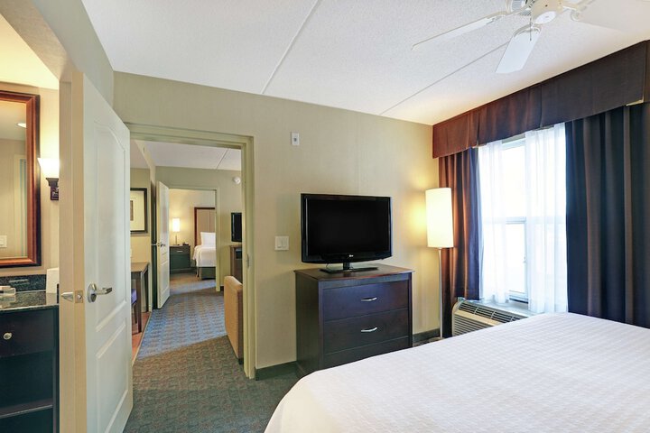 Room 30 of 47