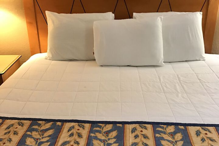 Room 14 of 25
