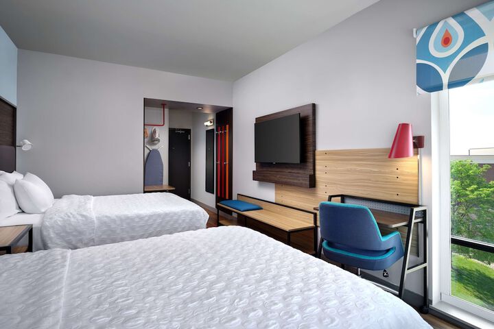 Room 15 of 28