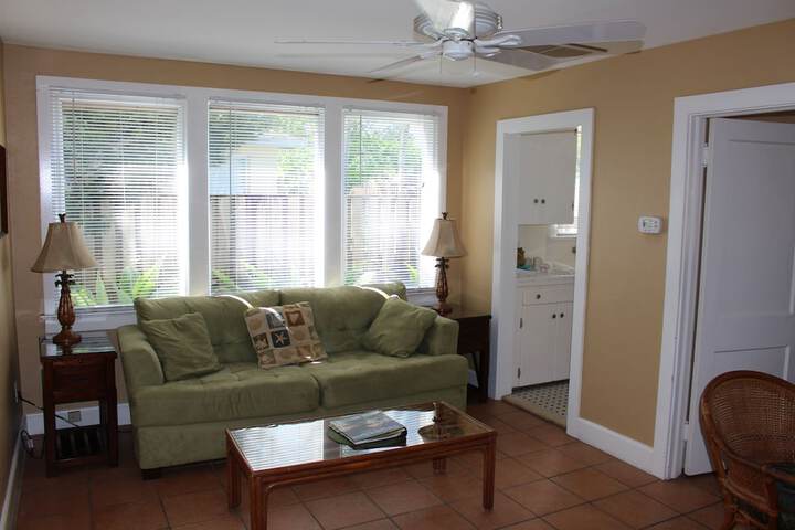 Room 16 of 46
