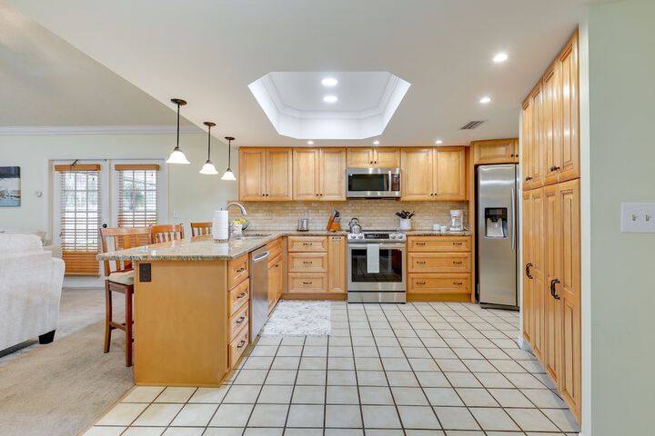 Valrico Vacation Rental 15 Mi to Tampa
