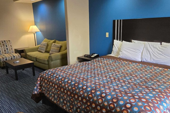 Karnes City Lodge