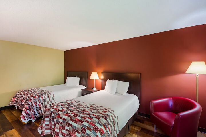 Room 10 of 25