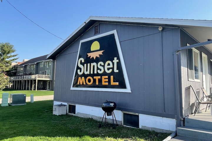 Sunset Motel