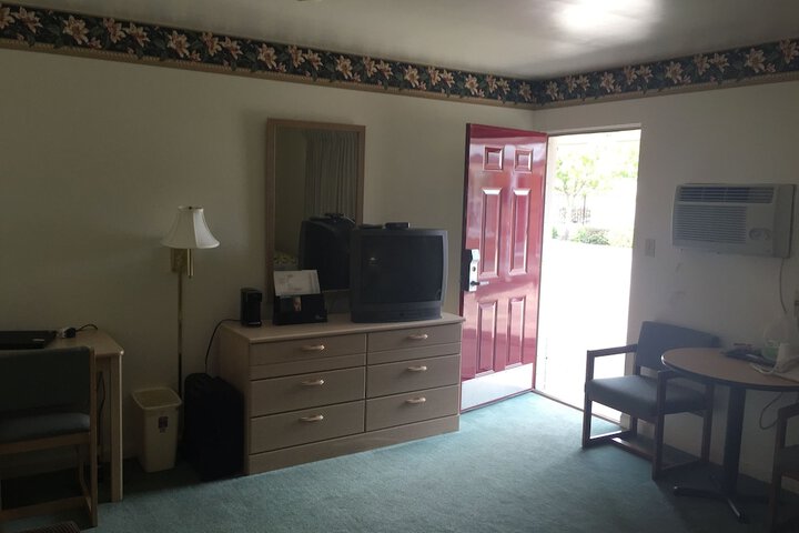 Room 11 of 20